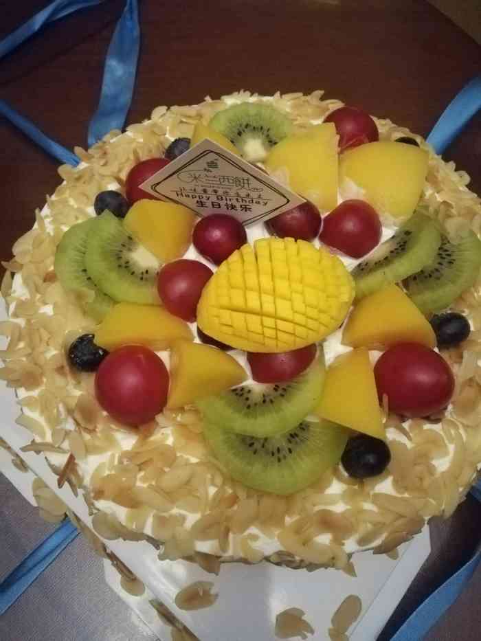 他们家蛋糕真的很便宜,比其他蛋糕店都便宜不少,实惠!