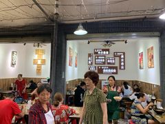 等位区-老妈火锅粉(幸福路步行街店)