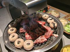 -草家酱蟹炭火烤肉店(珲春南路一店)