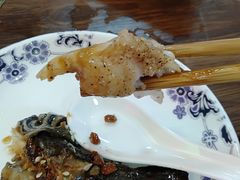 -小雷家烤鱼家常菜