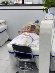 -蕾特恩专业祛痘·皮肤管理
