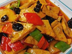 -三江源美食城