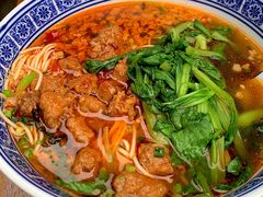 辣肉面-沪西老弄堂面馆(定西路店)