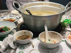 -禄婶鸡煲·打边炉
