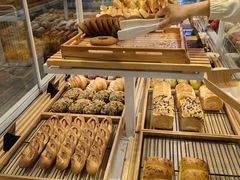 -焙丽拾光(麦凯乐直营店)