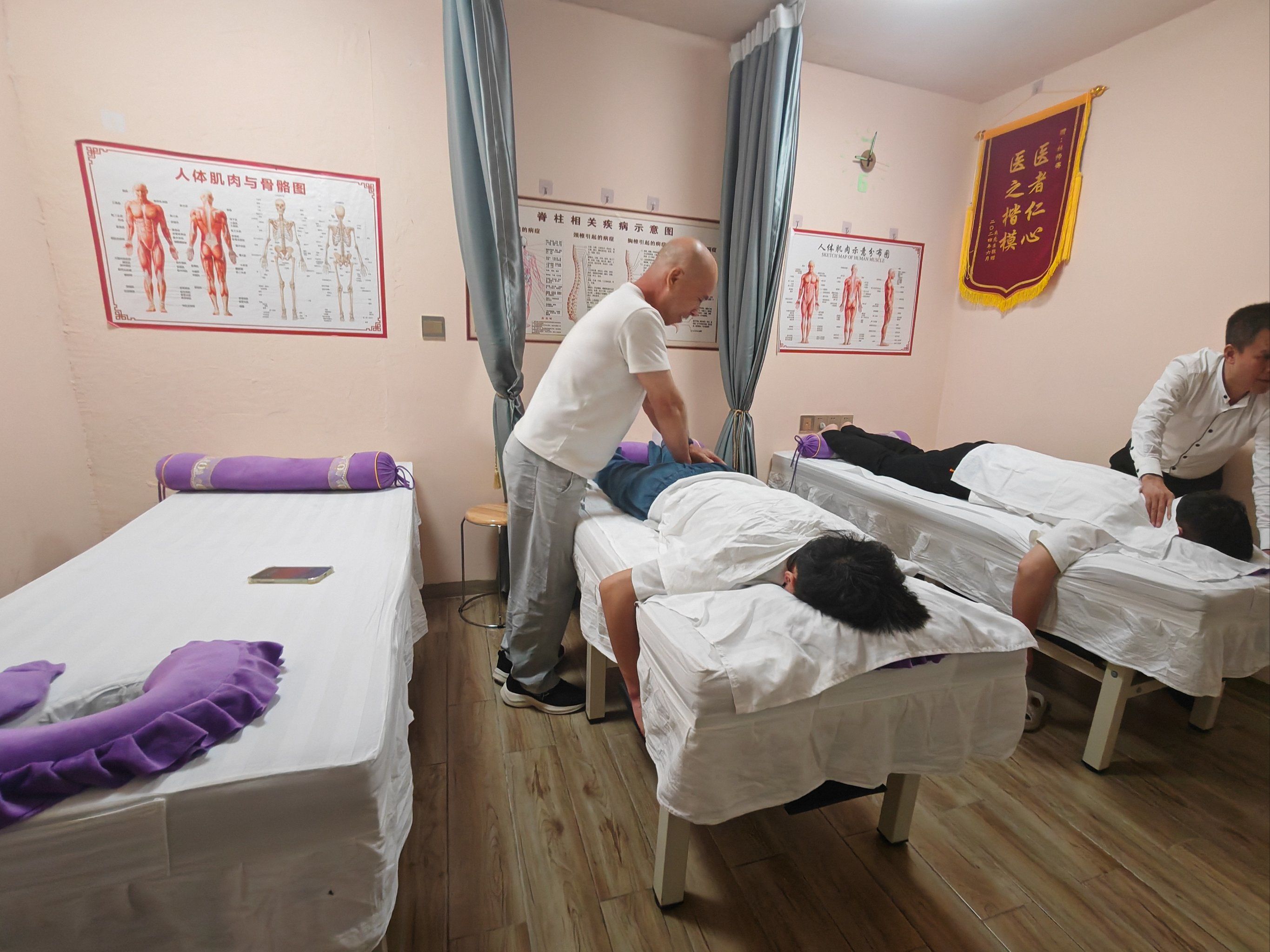 n 
这里的按摩手法堪称一绝,师傅们都非常专业