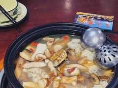 -菌之家·专业纯野生菌火锅·特色炒菌
