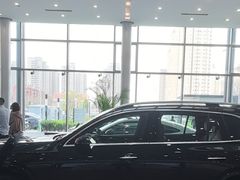 -天津波士信达奔驰4S店(卫津南路店)