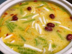 鲍鱼土鸡甲鱼煲-金龙·打边炉(南京西路店)