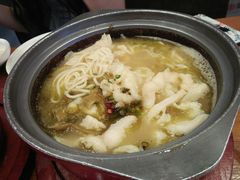 -周鱼小馆石锅酸菜鱼(活力汇店)