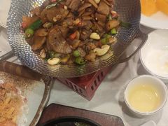 -鑫巴蜀小镇 · 水煮鱼专研店(玉桥店)