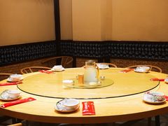 包厢-民窑私烤土窑坑烤大公鸡