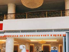 -乌兰湖畔草坪轻奢营地