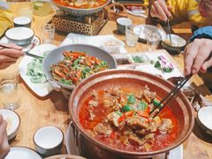 -老滇山寨•云南特色菜•地方菜•民族风情歌舞表演(金碧店)