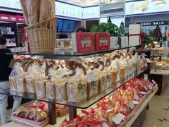 -红宝石·鲜奶小方·海派西点房(南丹店)