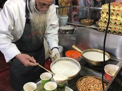 -清真老马家国华牛奶鸡蛋醪糟(正宁路店)