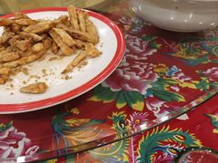 -闯关东东北农家菜(崂山石老人店)