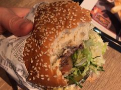 -The Habit Burger Grill 哈比特汉堡(复兴soho店)