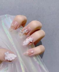 -慕拉美甲美睫皮肤管理