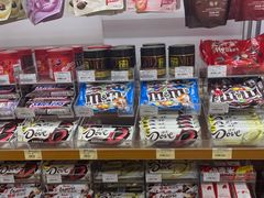 零售区-全家便利店(年家浜路店)