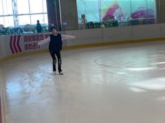 -陈露国际冰上中心(天津嘉里汇店)