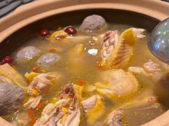 生蚝鸡煲-粤来记·啫啫煲·点心(日月光店)