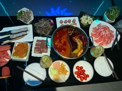 -唯爱KTV聚会餐厅(仙林东城汇店)