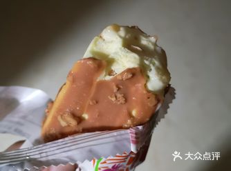 红旗连锁买到的。之前刷到，被疯狂种草跑了好几家便利店