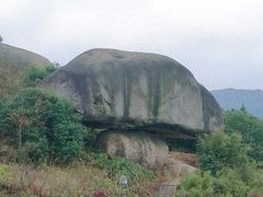 蘑菇岩-大罗山风景区