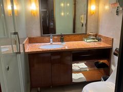 -济南南辛庄地铁站银座佳悦酒店