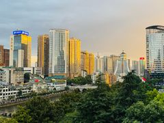 -包整·丝娃娃(甲秀楼景观店)