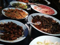 -布罗城堡自助烧烤(鸿通城购物中心店)