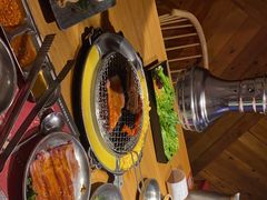 -青瓦炭韩潮烤肉(花园道店)