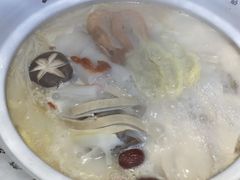 -三人行骨头王火锅(长寿店)