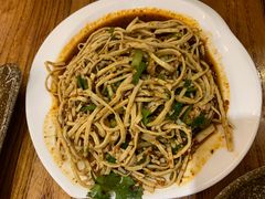 -滇香肴·云南菜蒸汽石锅鱼(云南北路店)
