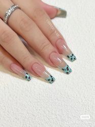 -赢韵美甲美睫瑞士净斑中心