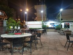 露天位-墨脱石锅椰子鸡•香草鸭•东山羊(大东海店)