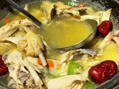 参鸡汤-延松朝鲜族料理