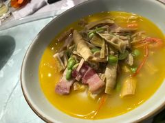 -品悦酒店(三林古镇店)