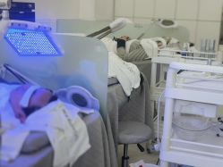 -靓芙泉专研痘痘肌