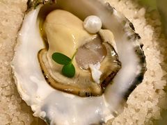 烟熏吉拉多生蚝配珍珠-鱼桥巷·美学川菜