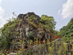 -高荡千年布依古寨旅游景区