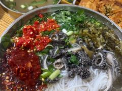 -胡记牛杂粉
