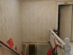 -泓炙颐凤鲜海鲜火锅料理(桐乡店)