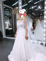 -Lady  Jane高端婚纱礼服馆