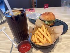 -必胜客(绿地新都会店)