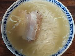 白汤面底-同得兴 Since·1995 传统苏式面馆(嘉馀坊店)
