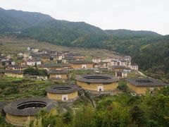 -初溪土楼群