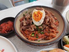 窝蛋辣白菜肥牛饭-娜娜家•Nana's restaurant(国金汇店)