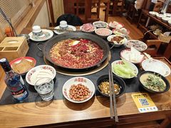 -沸炉重庆老火锅(军事博物馆店)